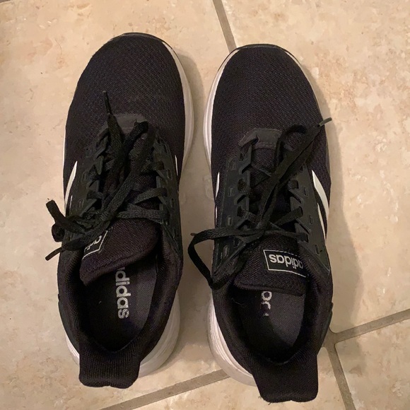 🌟HP🌟Adidas Cloud Foam athletic shoes- size 4 - Picture 8 of 14